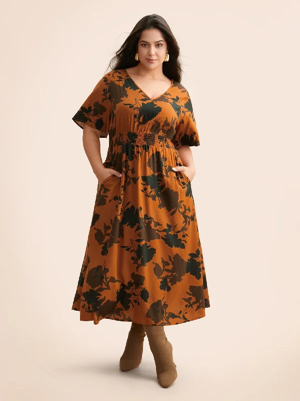 Plus size dresses with flexible fits adapt easily -Silhouette Floral Print Ruffle Sleeve Dress