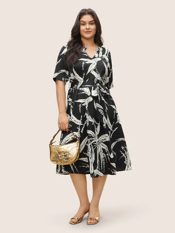 Plus size dresses featuring floral patterns feel fresh -Plants Print Notched Belted Pocket Dress