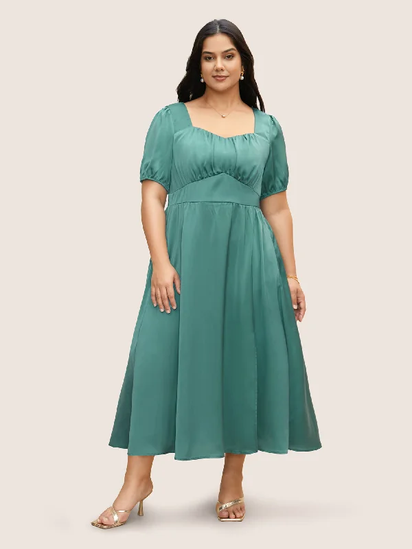 Plus size dresses with sturdy seams last long -Heart Neckline Shirred Gathered Maxi Dress