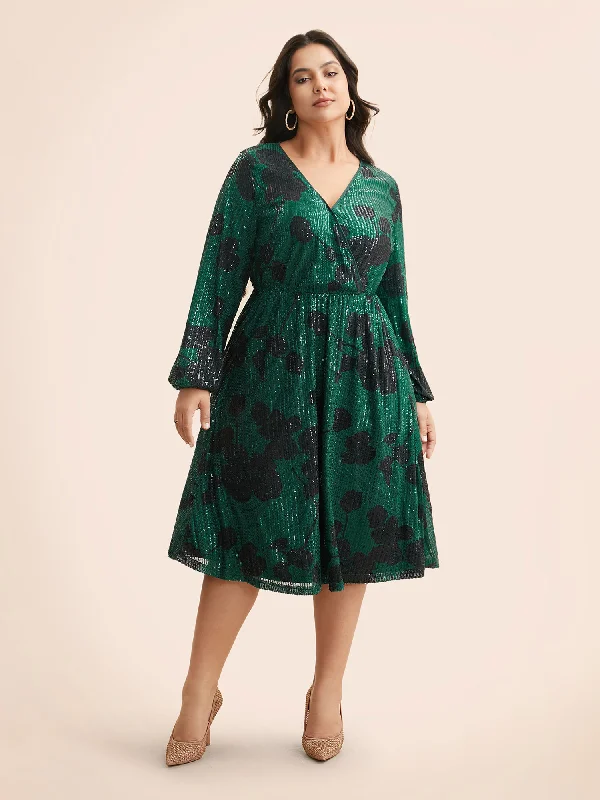 Plus size dresses for chic evenings glow quietly -Sequin Floral Lantern Sleeve Midi Dress