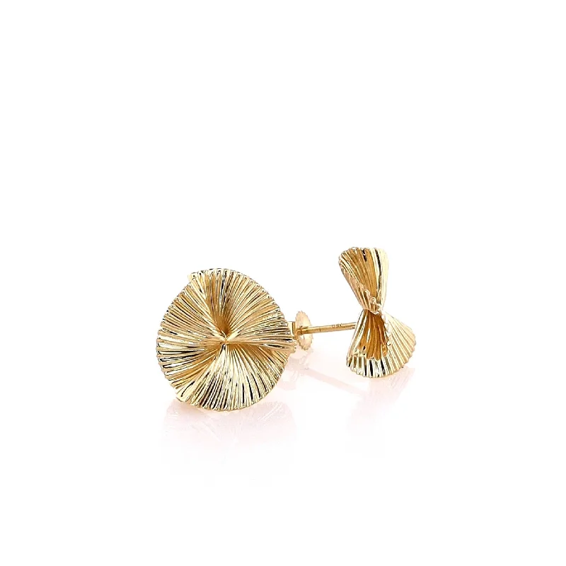 Drop Earrings for Bridesmaids Look -Gold drop earrings with an intricate design for sophistication -Estate 18k Yellow Gold Small Ribbed Fan Earrings