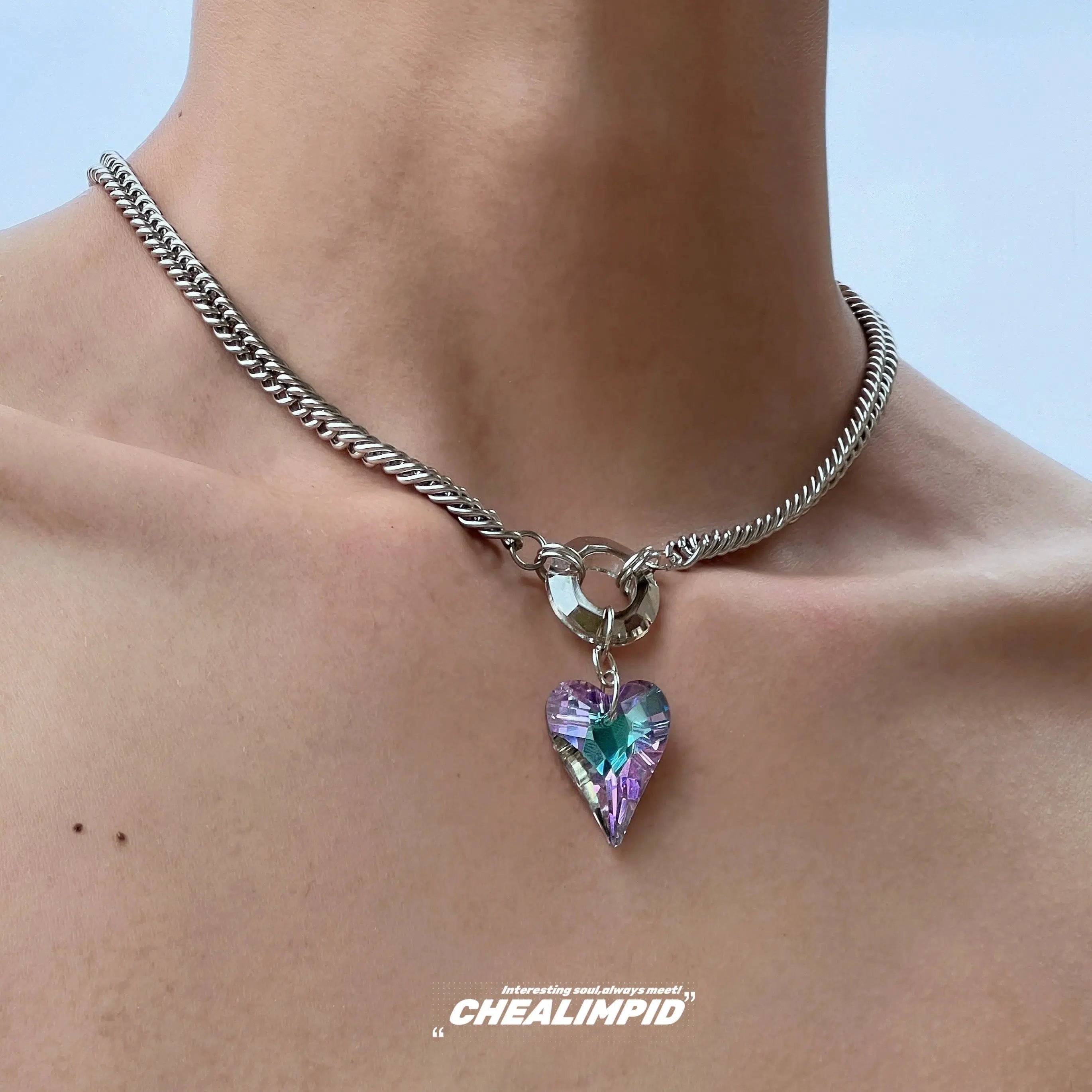 Best necklaces and pendants with zodiac signs for a celestial, astrology-inspired vibe-Heart Crystal Pendant Necklace