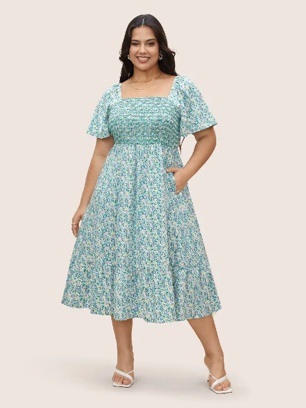 Plus size dresses with strong stitching last years -Square Neck Ditsy Floral Shirred Ruffle Sleeve Dress