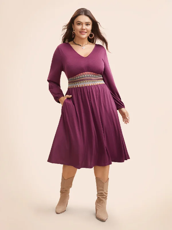 Plus size dresses for trendy vibes stay current -V Neck Contrast Webbing Midi Dress