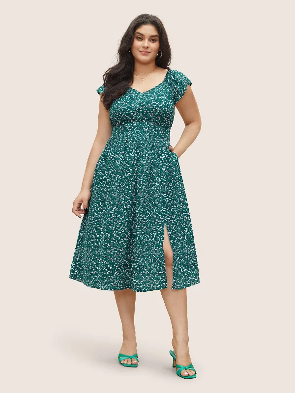 Affordable plus size dresses for casual days stay chic -Ditsy Floral Shirred Elastic Waist Split Hem Dress