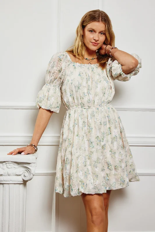 Comfortable plus size dresses for daily wear feel great -Floral Printed Mesh Puff Sleeve Dress