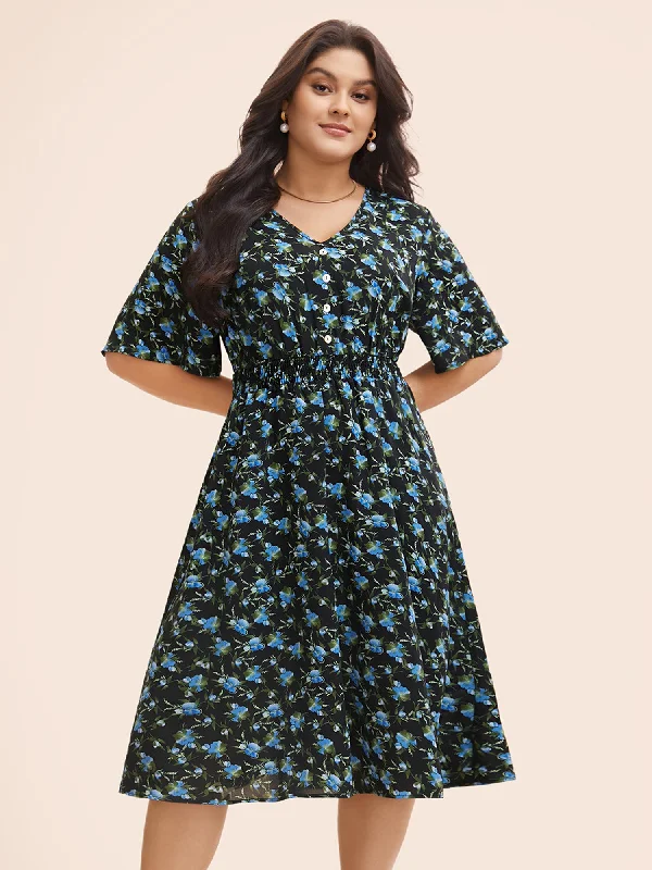 Plus size dresses featuring neutral tones pair easily -Floral Shirred Ruffle Sleeve Pocket Dress