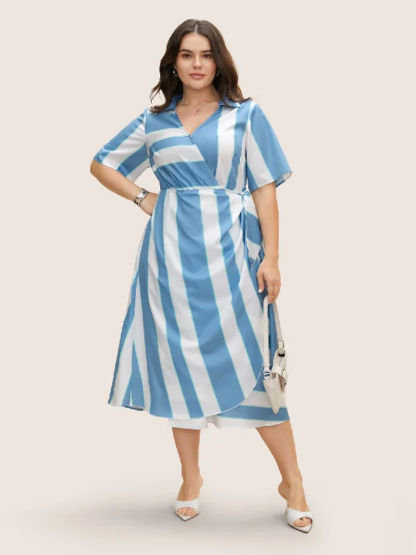 Plus size dresses featuring pleated skirts flow nicely -Geometric Surplice Neck Tie Knot Midi Dress