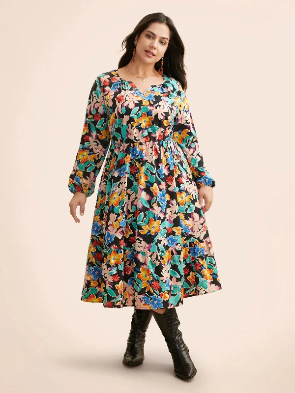 Plus size dresses featuring fringe accents feel bold -Colored Floral Notched Elastic Waist Midi Dress