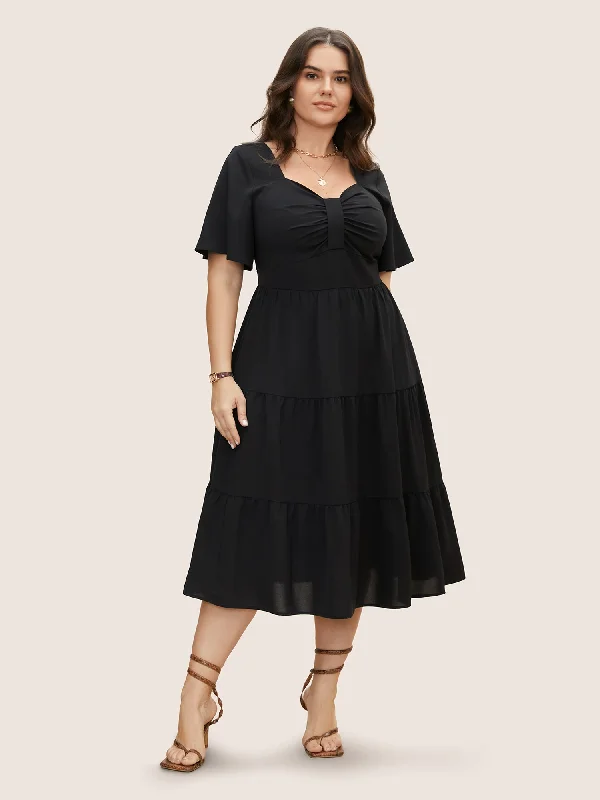 Plus size dresses with short sleeves suit spring -Heart Neckline Ruched Ruffle Layered Hem Dress