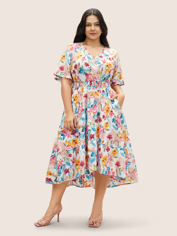 Plus size dresses for elegant dinners glow softly -Floral Overlap Collar Shirred Ruffle Sleeve Dress