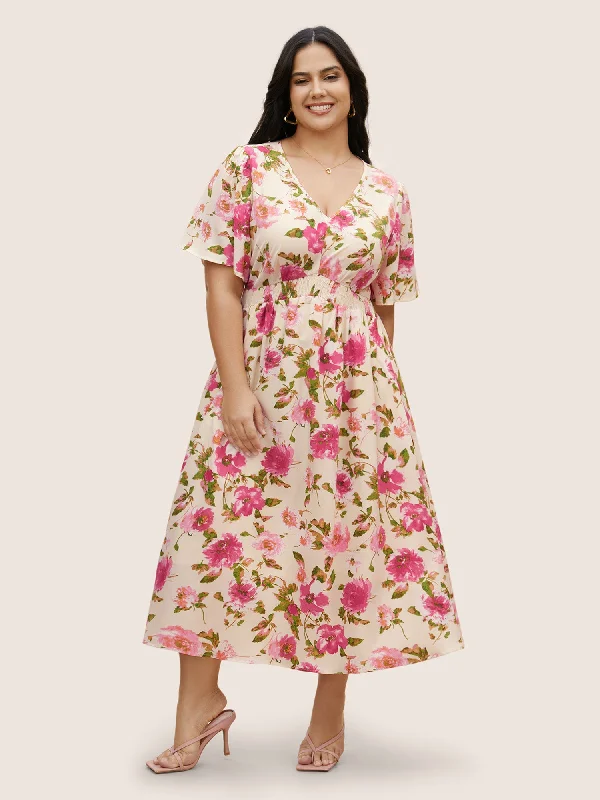 Plus size dresses with soft textures feel cozy -V Neck Floral Shirred Flutter Sleeve Dress