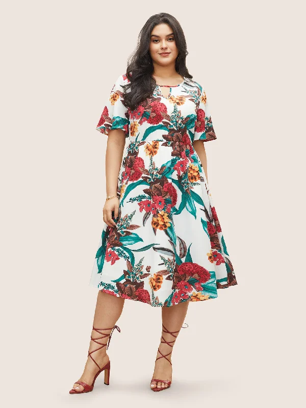 Plus size dresses with flowing skirts move freely -Floral Print Keyhole Pocket Ruffle Sleeve Dress