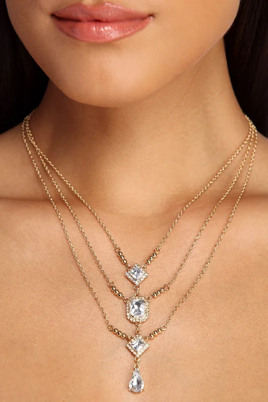 Stylish necklaces and pendants with diamonds for a glamorous and elegant look-Gleaming Gemstone Layered Necklace