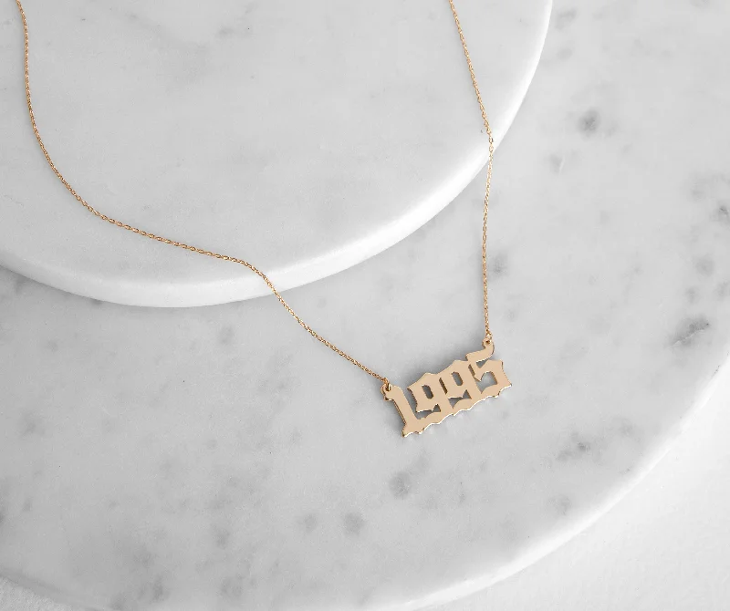 Necklaces and pendants with custom engravings for a personal, meaningful gift-Rep' It 1995 Chain Necklace