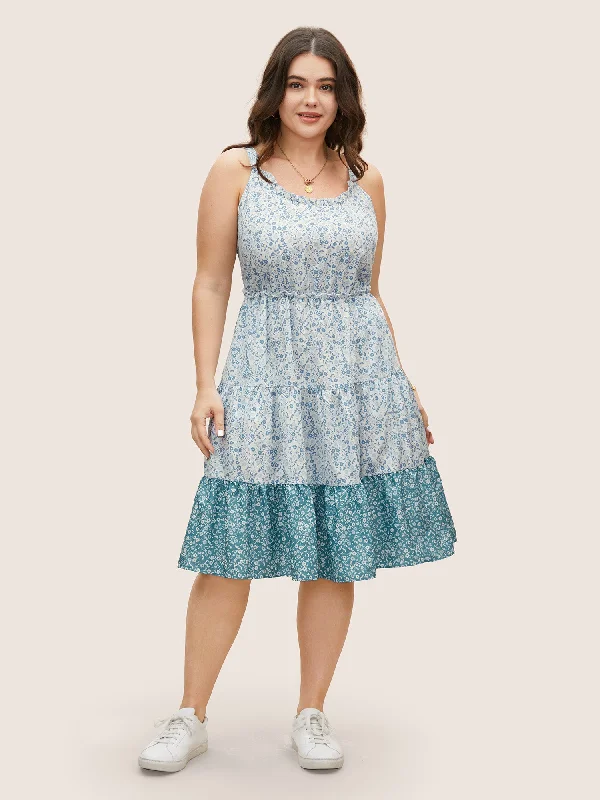 Plus size dresses with sleek necks stay elegant -Ditsy Floral Patchwork Frill Trim Dress