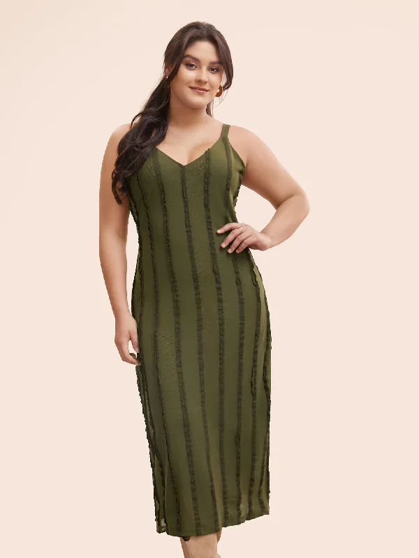 Plus size dresses featuring beaded hems are ornate -Tucked Seam Textured Cami Dress