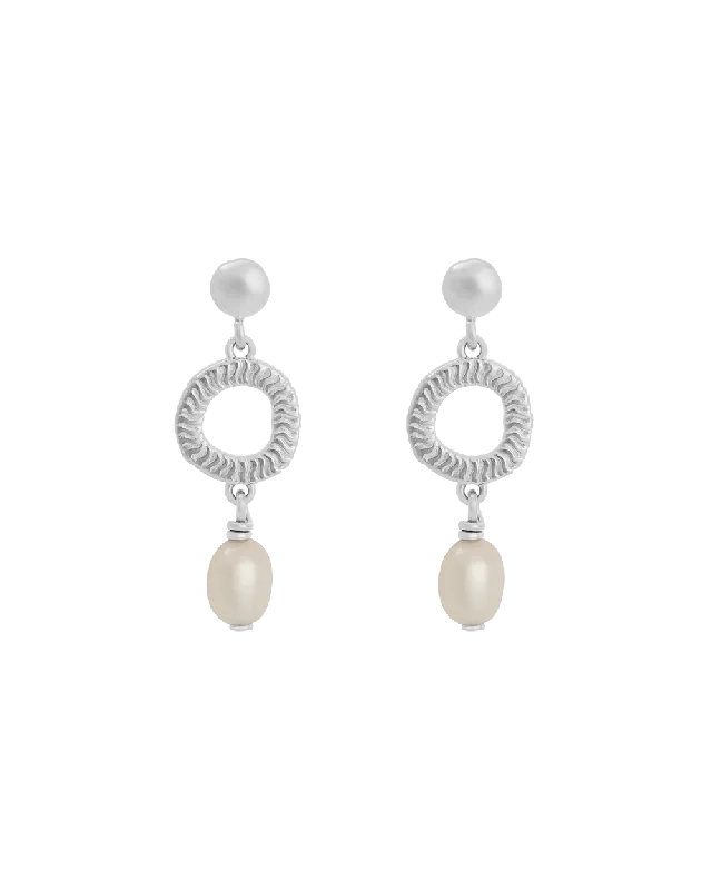 Best hoop earrings with tribal designs for a cultural and exotic aesthetic-ISOLE PEARL EARRINGS (STERLING SILVER)