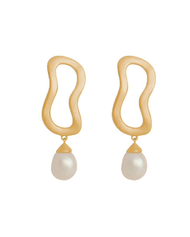 Hoop earrings with abstract wirework for an artistic, unique look-ONDA PEARL EARRINGS (18K GOLD PLATED)